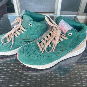 New Balance 988 Fresh Foam “Green Pink”